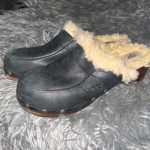 UGG Australia KALIE Charcoal Black Leather Clogs w Shearling Lining Fur Sz 9